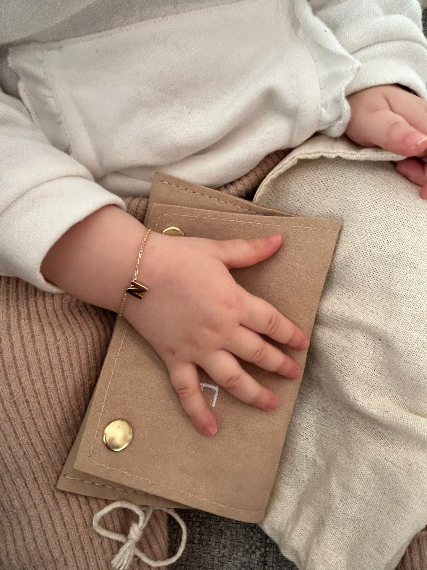 Vâye Children Letter Bracelet